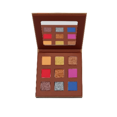 Nail the 90s look with Urban Retreat's mineral make-up range