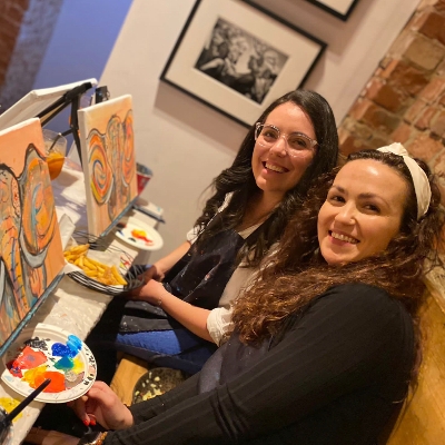 The Paint Club is offering readers a free glass of prosecco when you attend one of their classes