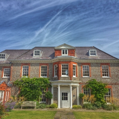 Gildredge Manor is an elegant Grade II listed Georgian Manor House set in Gildredge Park