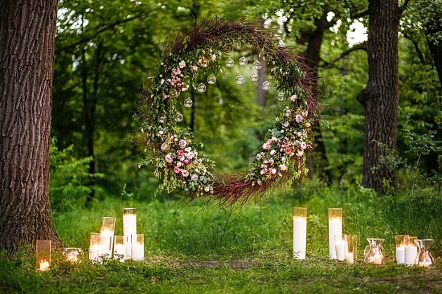 Chirpee Flowers tells us why flower arches are growing in popularity