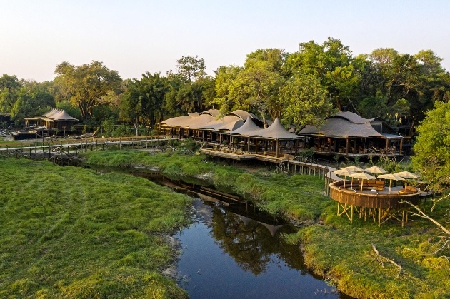 lodges on stilts in Savannah