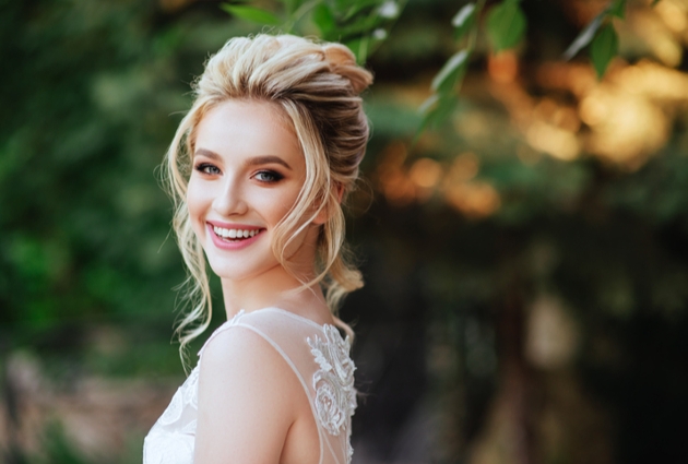 bride with highlighted hair in wedding dress