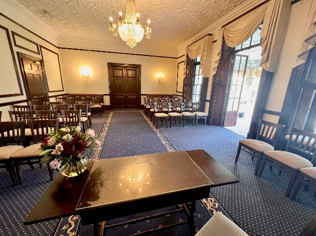 leatherhead registry office cream walls navy carpet