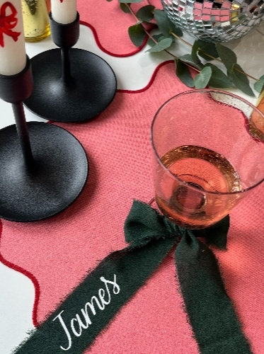 place name ribbon in black