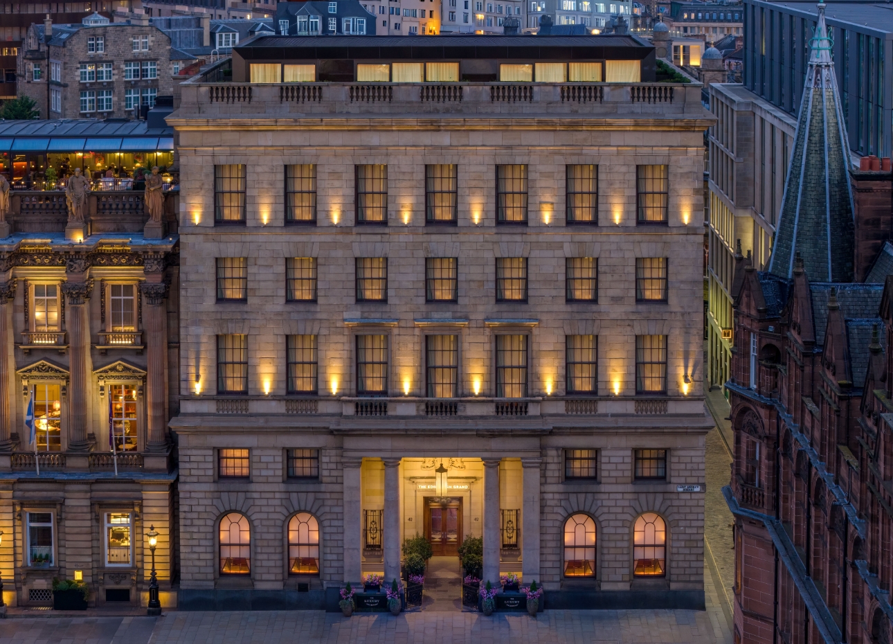 outside image of Edinburgh hotel